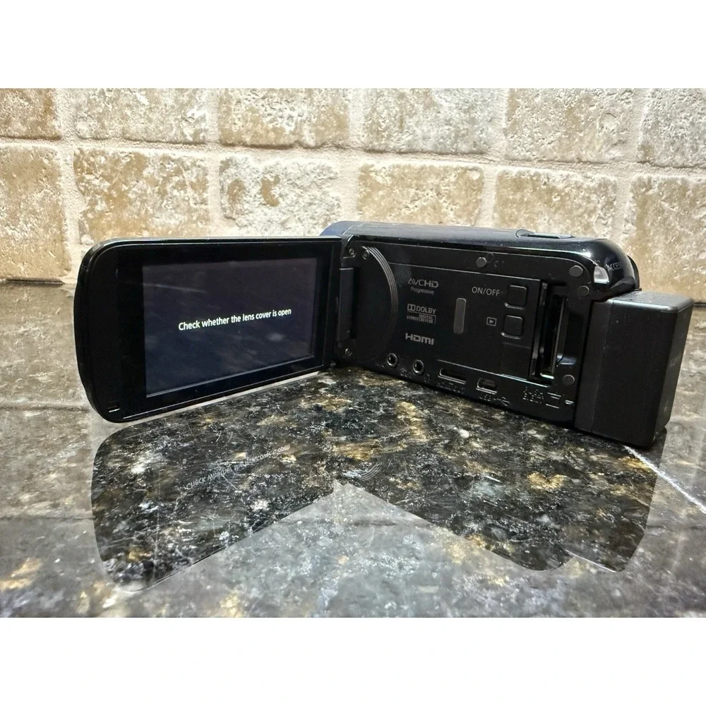 Canon‎ VIXIA HF R600 Video Camcorder Camera Full HD 57x Zoom CMOS
